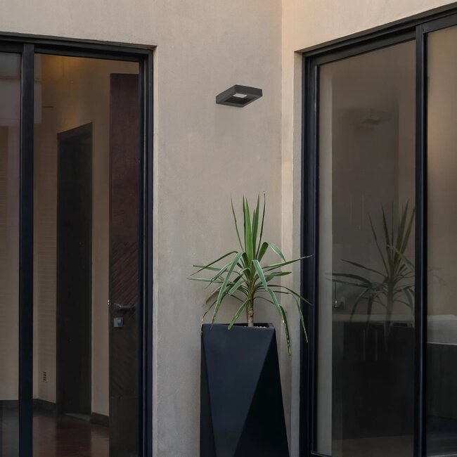 kelvo® AURA KLV-101-0116 Μοντέρνο Φωτιστικό Τοίχου - Απλίκα LED 7W 875lm 45° AC 220-240V Αδιάβροχο IP65 Θερμό Λευκό 2700K - Bridgelux COB Chip & TÜV SÜD Driver - Μαύρο Ματ - Μ15 x Π12.5 x Υ4.5cm - 5 Χρόνια Εγγύηση - 2 kelvo® AURA KLV-101-0116 Μοντέρνο Φωτιστικό Τοίχου - Απλίκα LED 7W 875lm 45° AC 220-240V Αδιάβροχο IP65 Θερμό Λευκό 2700K - Bridgelux COB Chip & TÜV SÜD Driver - Μαύρο Ματ - Μ15 x Π12.5 x Υ4.5cm - 5 Χρόνια Εγγύηση - 2