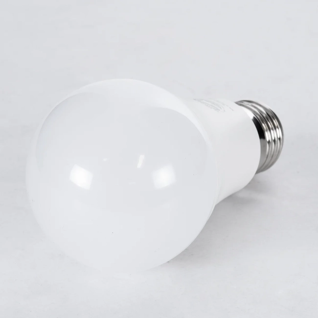 GLOBE 60033 Λάμπα E27 A60 LED 15W 1500lm 260° AC 220-240V IP20 Ψυχρό Λευκό 6000K - Lumileds SMD Chip - Λευκό Γαλακτερό - Μ6 x Π6 x Υ11.9cm - 3 Χρόνια Εγγύηση