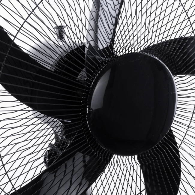 SOLARA-FAN 85356 Solar Fan Αυτόνομος Ηλιακός Επιδαπέδιος Ανεμιστήρας 25W 2 Λειτουργιών Ρεύματος με AC 220-240V ή με Φωτοβολταϊκό Panel 9V 12W & Επαναφορτιζόμενη Μπαταρία Li-ion 7.4V 4400mAh - 3 Ταχύτητες - Ενσωματωμένο USB 2.0 Charger Συσκευών - IP20 - Μ44 x Π37.5 x Υ132cm - Μαύρο - 2 Years Warranty - 5