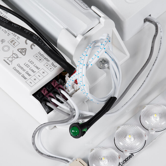 EMERGANO 60992 Πλαφονιέρα Οροφής LED 30W 3000lm 120° AC 220-240V με Ενσωματωμένο Σύστημα Emergency Li-ion 3450mAh/12.8Wh με Αυτονομία έως 3hrs - Αδιάβροχη IP54 Φ38 x Υ5.3cm Ψυχρό Λευκό 6000K - Λευκό - Bridgelux Chips - 15