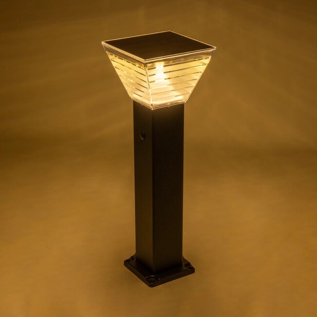 VEGGIE 90524 Φωτιστικό Κολωνάκι Κήπου LED 10W 500lm 120° με Ενσωματωμένο Φωτοβολταϊκό Panel 6V 2W & Επαναφορτιζόμενη Μπαταρία Li-ion 3.2V 6000mAh με Αισθητήρα Ημέρας-Νύχτας Αδιάβροχο IP65 All in One CCT 6000K-4500K - Sanan SMD Chip - Μαύρο - Μ19.5 x Π19.5 x Υ60cm - 2 Χρόνια Εγγύηση - 5