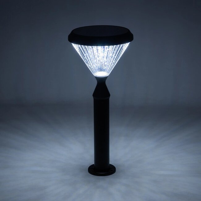 VEGGIE 90522 Φωτιστικό Κολωνάκι Κήπου LED 10W 500lm 120° με Ενσωματωμένο Φωτοβολταϊκό Panel 6V 2W & Επαναφορτιζόμενη Μπαταρία Li-ion 3.2V 6000mAh με Αισθητήρα Ημέρας-Νύχτας Αδιάβροχο IP65 Ψυχρό Λευκό 6000K - Sanan SMD Chip - Μαύρο - Μ26 x Π26 x Υ60cm - 2 Χρόνια Εγγύηση - 9